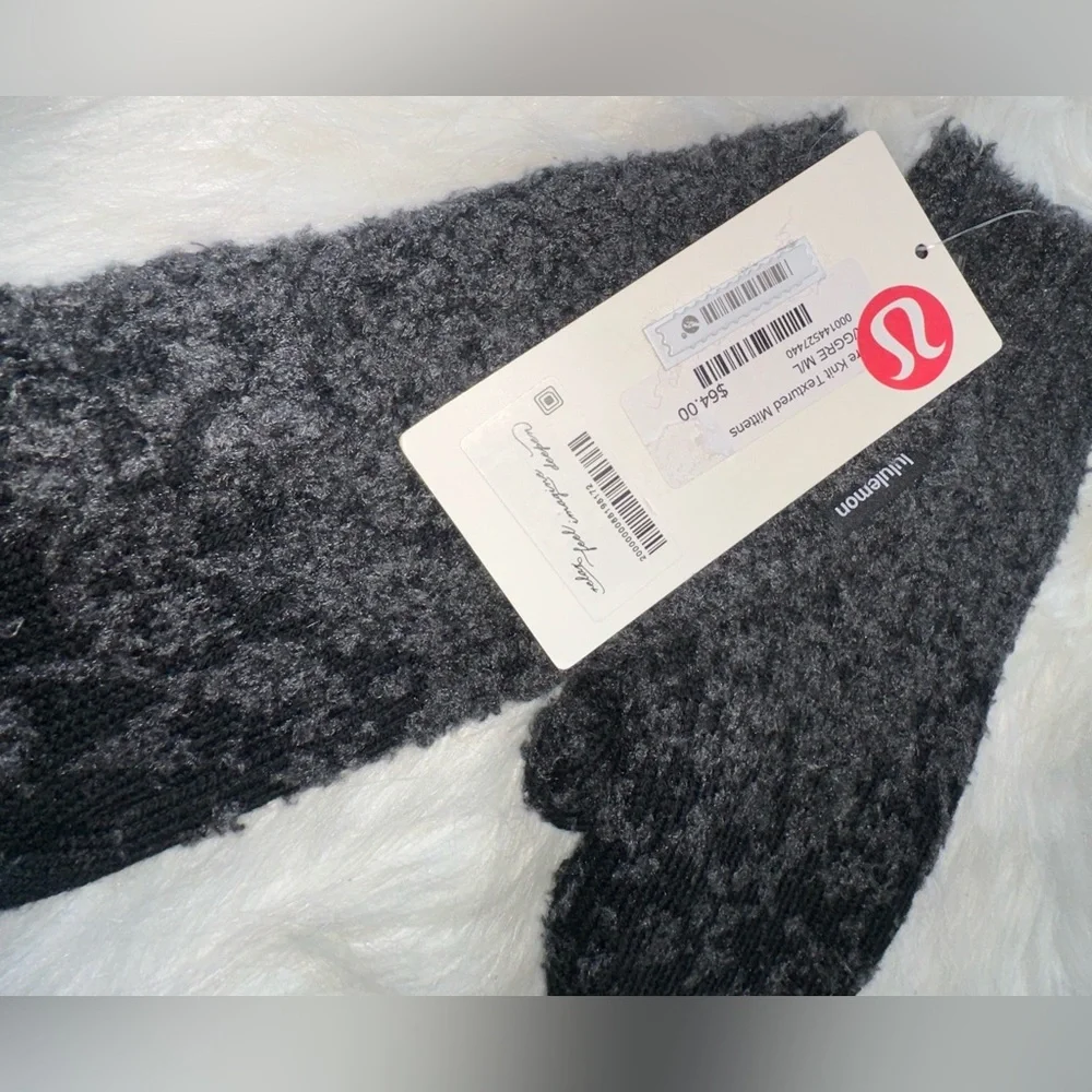 LULULEMON Ombré Knit Textured Mittens